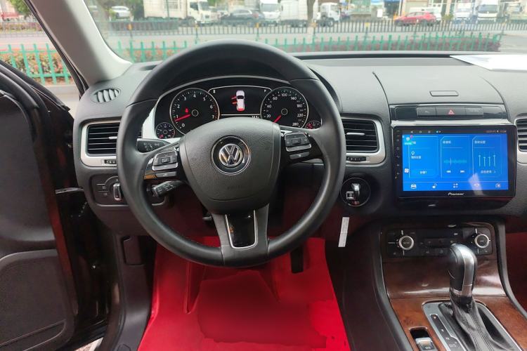 Used Volkswagen Touareg 2014 3.0 TSI New Edition