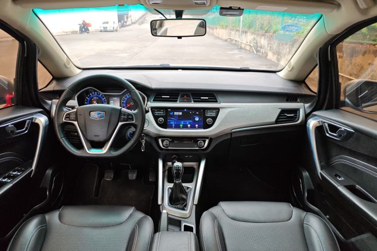 Used Geely Auto Vision X3 2017 1.5L Manual Elite Model Interior 4