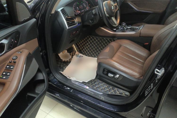 Used BMW X5 2021 xDrive40i Luxury Model with M Sport Package