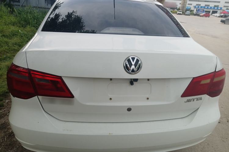 Used Volkswagen Jetta 2015 1.6L Manual Fashion Edition