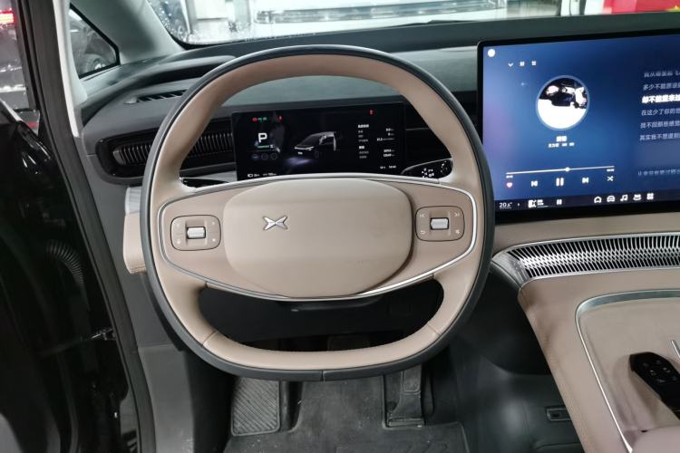 Used XPeng X9 2025 740 Ultra-Long Range Max
