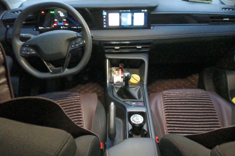 Used Roewe i5 2023 1.5L Manual Comfort Edition
