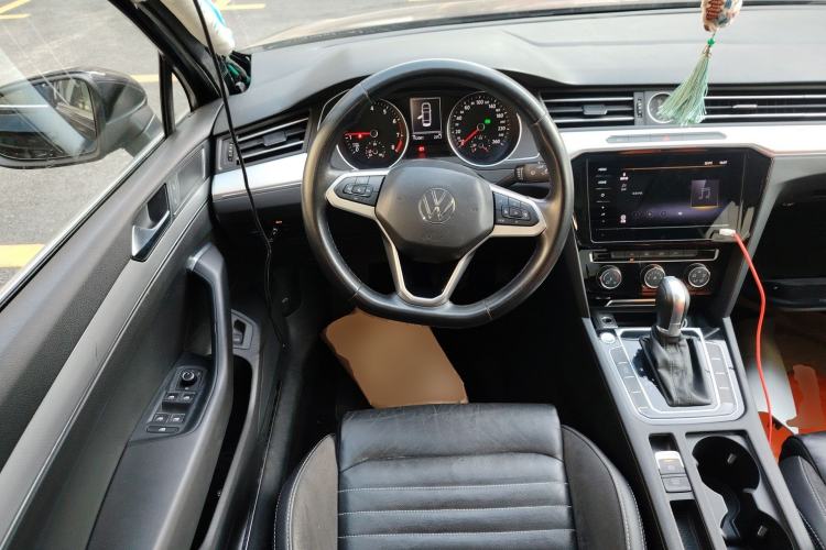 Used Volkswagen Magotan 2020 280TSI DSG Comfort Edition Steering Wheel