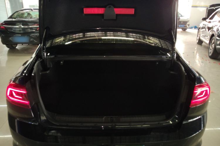 Used Volkswagen Magotan 2020 280TSI DSG Leading Edition Trunk