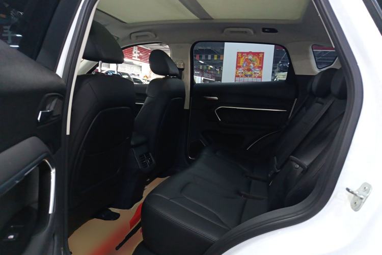 Used Haval H6 2017 Red Label 2.0T Automatic Two-Wheel Drive ZhiShang Model