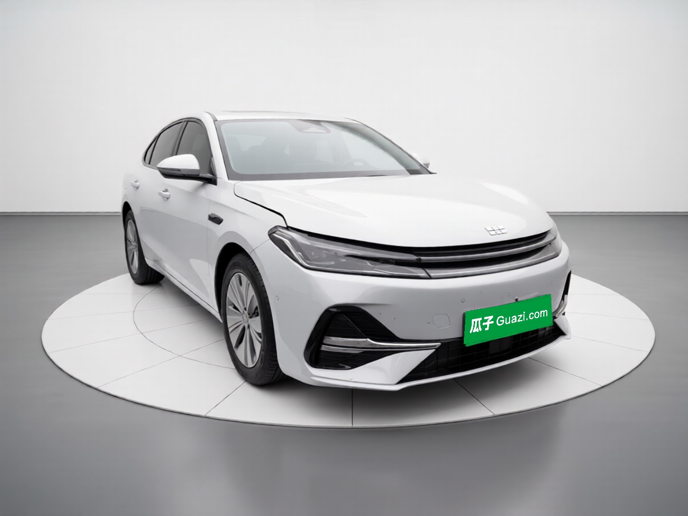 Geely Galaxy A7 2025 Model EM-i 150km Prestige Edition — снимка 3