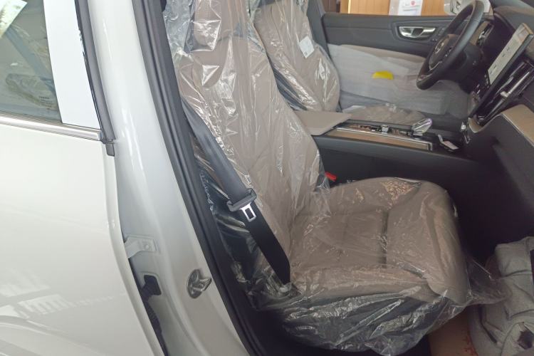 Used Volvo XC60 2026 B5 4x4 Smart Luxury Edition
