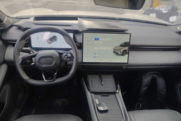 Used Lynk & Co 08 EM-P 2023 120km Long-Range Halo
