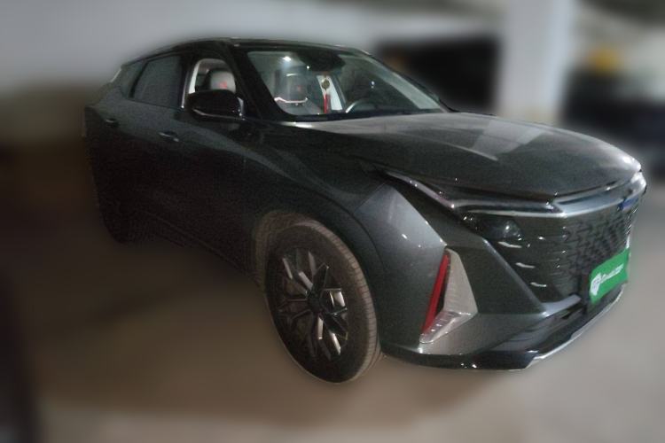 Used CHANGAN OSHAN Z6 2022 Blue Whale 1.5T DCT Smart Navigation Model
