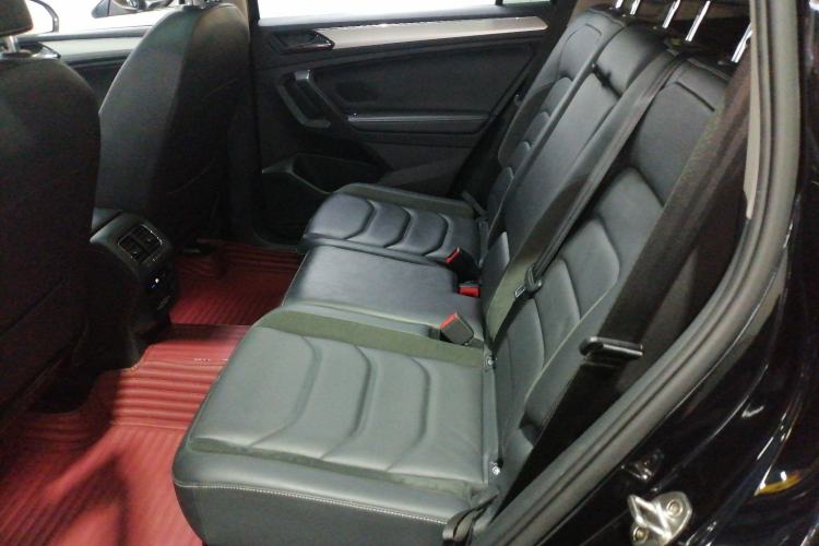 Used Volkswagen Tiguan L 2019 Revised 330TSI Automatic Two-Wheel Drive Smart & Luxury Edition China VI Standard Left Rear Seat