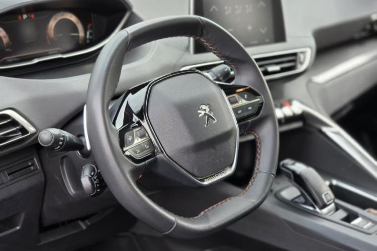 Used Peugeot 4008 2018 350THP Elite Edition Interior 4