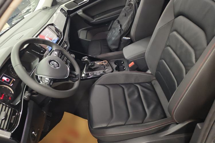 Used Volkswagen Tayron 2019 330TSI Two-Wheel-Drive Luxury Version China V Emission Standard
