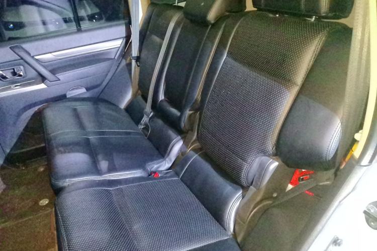 Used Mitsubishi Pajero 2020 3.0L Automatic Luxury Off-Road Version