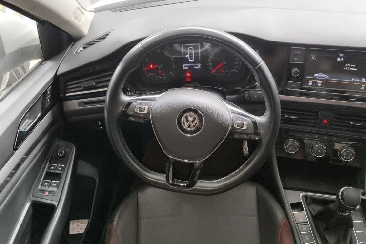 Used Volkswagen Bora 2020 1.5L Manual Comfort Version
