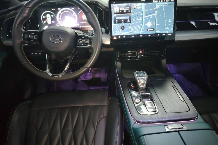 Used GAC Trumpchi GS8 2022 Dual-Engine Series 2.0TM Two-Wheel Drive Prestige Edition (7 Seats)