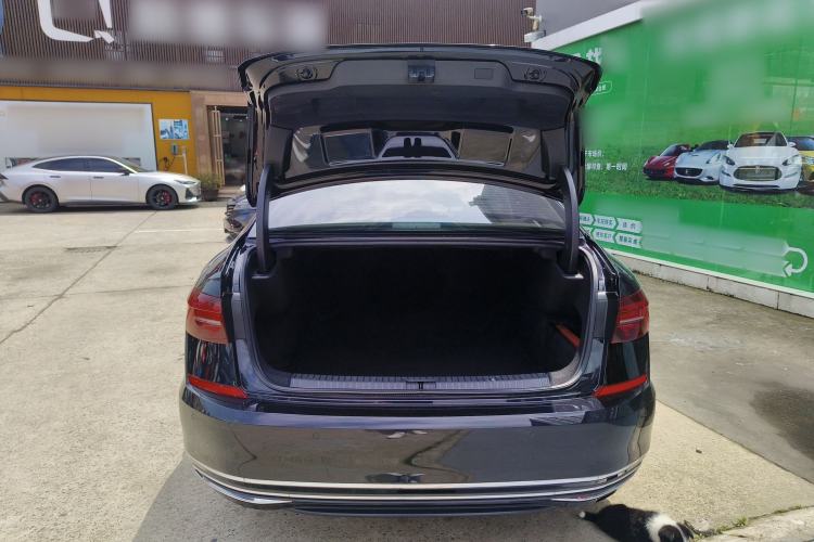 Used Volkswagen Passat 2019 280TSI Business Edition China VI Trunk