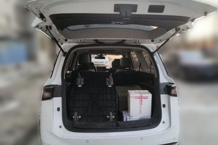 Used Wuling Jiachen 2023 2.0L DHT Flagship Edition Trunk