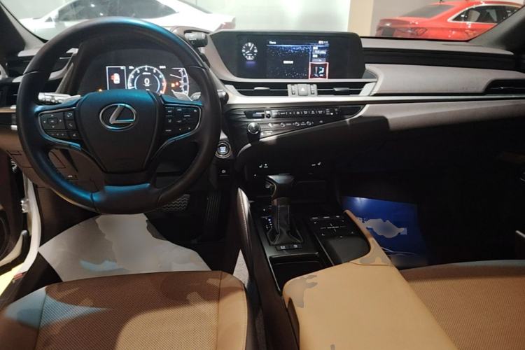 Used Lexus ES 2020 260 Excellence Edition