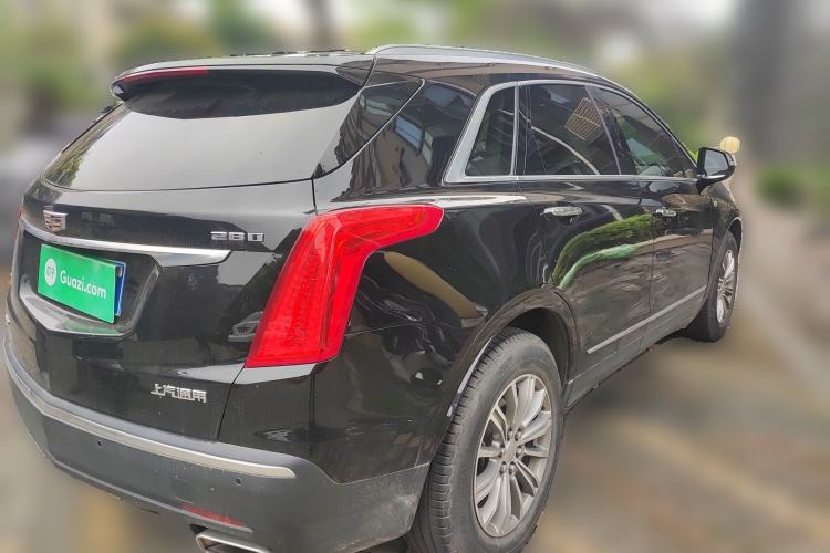 Used Cadillac XT5 2018 28T Four-Wheel Drive Luxury Model Rear Right 45 Deg