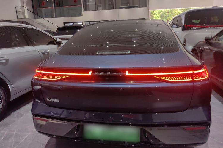 Used Geely Galaxy 8 2025 130km EM-i Deluxe Edition
