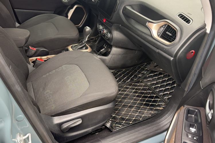 Used Jeep Renegade 2016 1.4T Automatic Jingneng Edition Right Front Seat