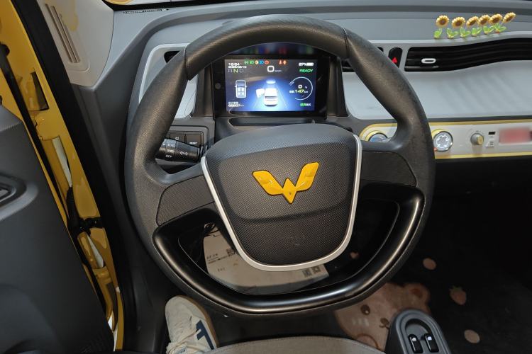 Used Wuling Hongguang MINIEV 2021 Macaron Premium Model – Lithium-NMC