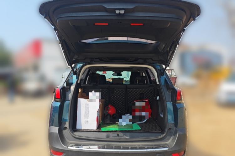 Used Peugeot 5008 2017 350THP 7-Seater Elite Edition Trunk