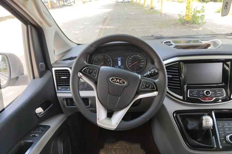 Ojetý JAC Refine M4 2016 2.0L Manual Luxury Version