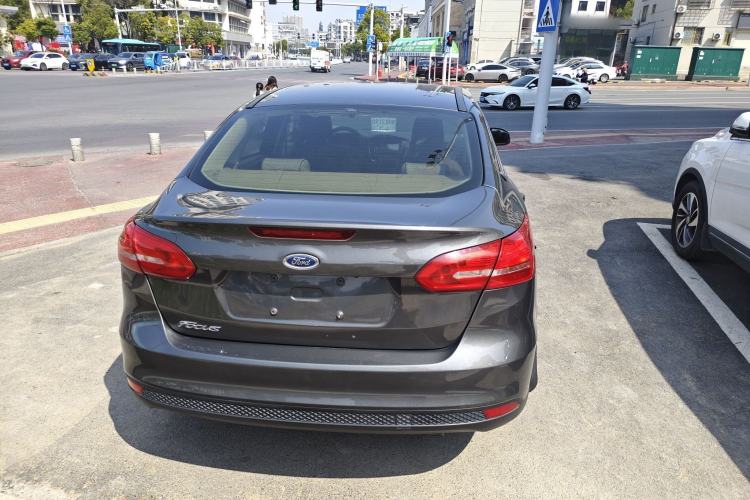 Used Ford Focus 2015 Sedan 1.6L Manual Comfort Model