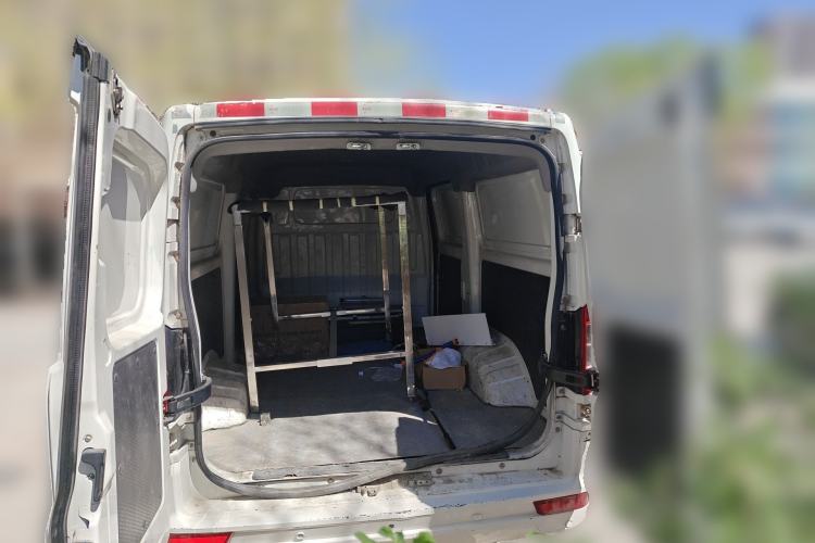 Used Dongfeng Yufeng EM26 2023 Standard Edition 41.472 kWh Henan Lithium Power Trunk