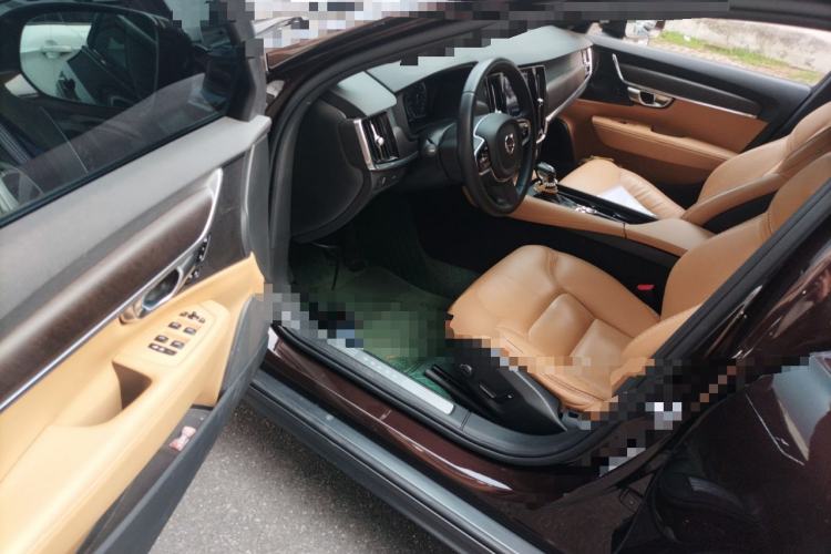 Used Volvo V90 2017 Cross Country T5 AWD Smart Range Edition