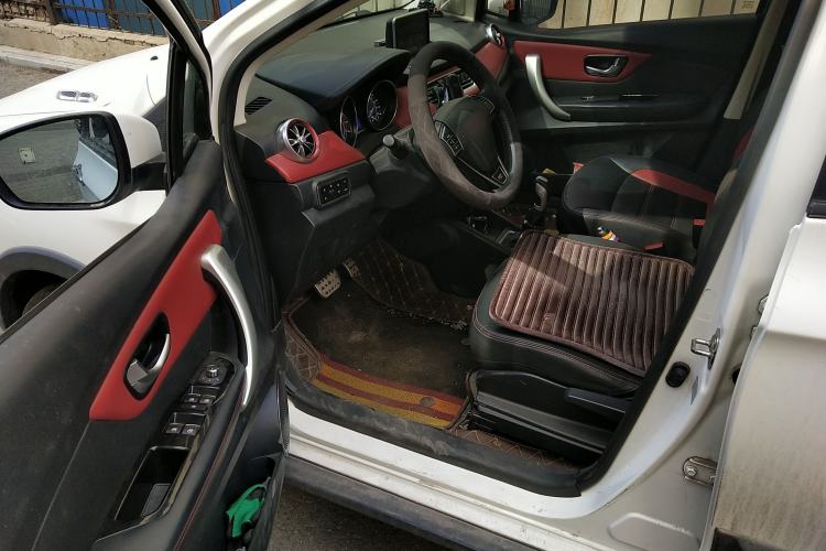 Used Haval H1 2015 1.5L AMT Luxury Model Driver Seat