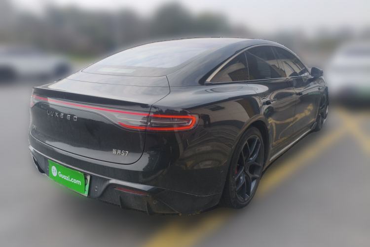 Used Hima Luxeed S7 2024 Max RS
