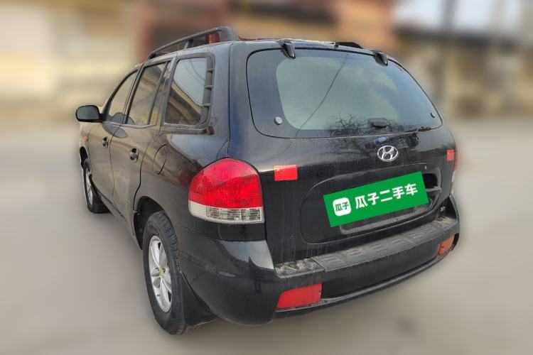 Used Huatai Santa Fe Classic 2012 2.0L Gasoline Manual Two-Wheel Drive with Sunroof
