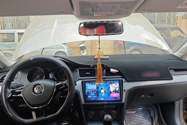 Used Volkswagen Lamando 2017 230TSI Manual Trend Edition
