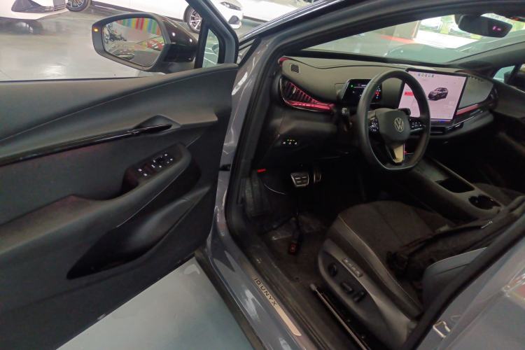 Used Volkswagen ID.UNYX 2024 Pro Long-Range Version Driver Seat