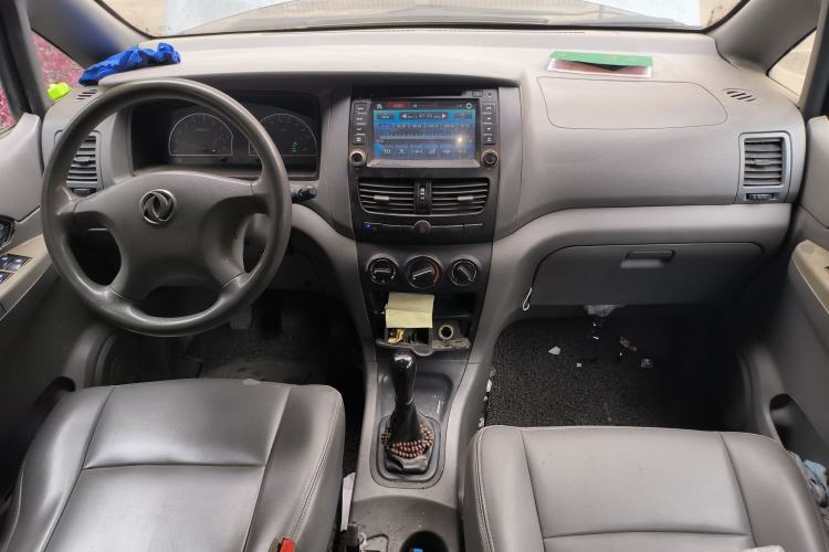 Used Dongfeng Shuaike 2013 Revised Version 1.5L Manual Comfort Trim 7 Seats China IV Standard

