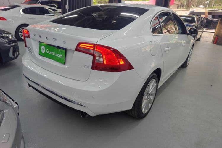 Used Volvo S60 2018 S60L T4 Zhiyuan Edition Rear Right 45 Deg