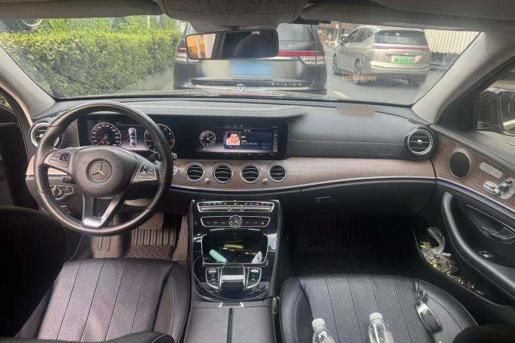 Used Mercedes-Benz E-Class 2016 E 300 L Stylish Model Center Console