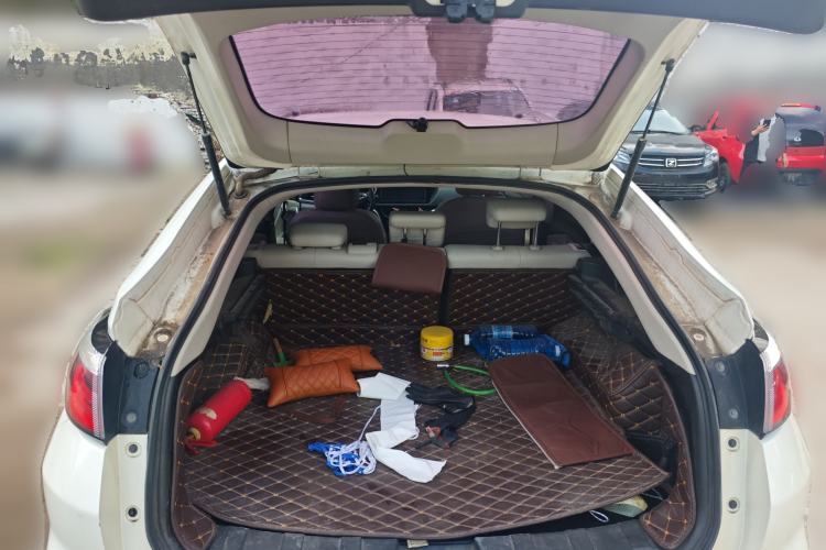 Used Venucia T90 2017 2.0L CVT Leading Edition Trunk