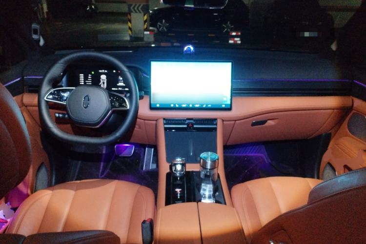 Used Hima AITO M7 2024 1.5T Intelligent Drive Rear-Drive Ultra Version 5 Seats Center Console