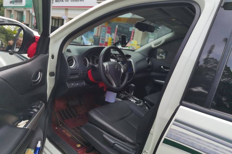 Used Nissan Terra 2020 2.5L XL Upper Automatic Two-Wheel Drive Luxury Edition
