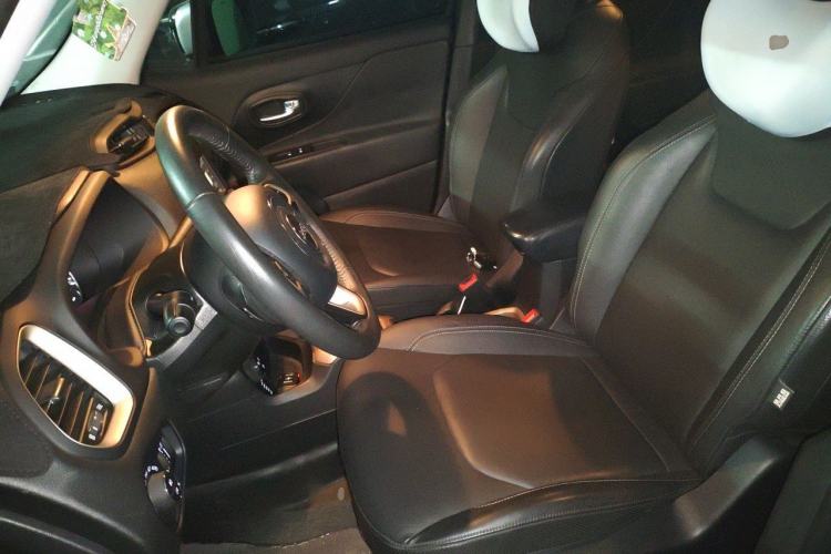 Used Jeep Renegade 2017 180TS Automatic All-Wheel Drive Versatile Edition