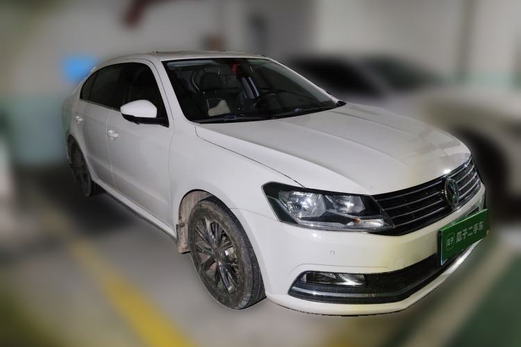 Used Volkswagen Lavida 2017 1.6L Automatic Comfort Edition
