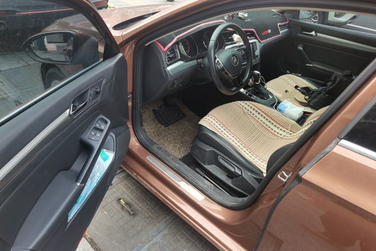 Used Volkswagen Lamando 2017 280TSI DSG Comfort Edition
