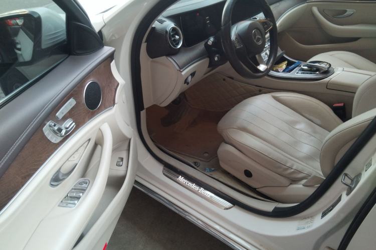 Used Mercedes-Benz E-Class 2018 Facelift E 300 L Luxury Edition
