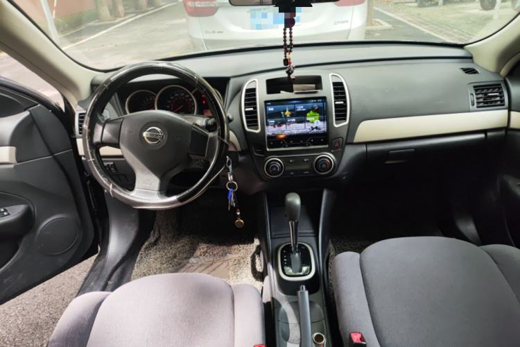 Used Nissan Sylphy 2019 Classic 1.6XE+ CVT SmartConnect Leading Edition Center Console