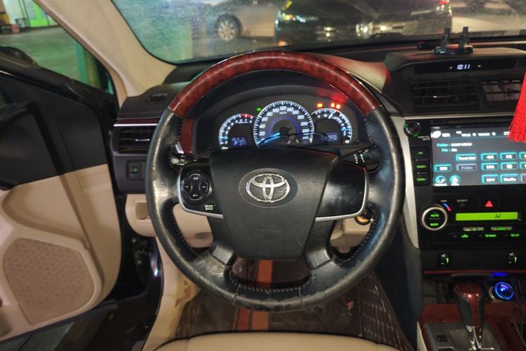 Used Toyota Camry 2013 2.5G Comfort Edition Steering Wheel