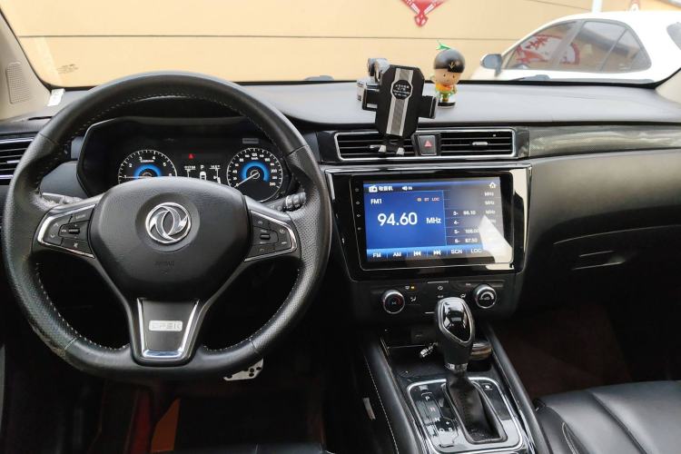 Used Dongfeng Fengon 580 2016 1.5T CVT Luxury Model
