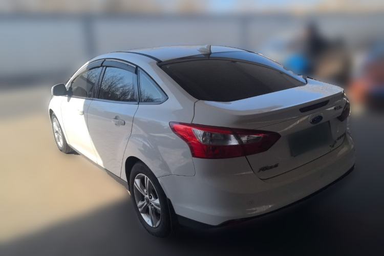 Used Ford Focus 2012 Sedan 1.6L Manual Fashion Edition
